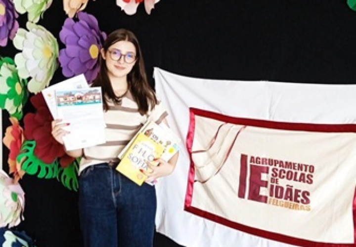 Bruna Borges recebe Prémio de Melhor Aluna dos Cursos Profissionais – Ano letivo 2024/2025